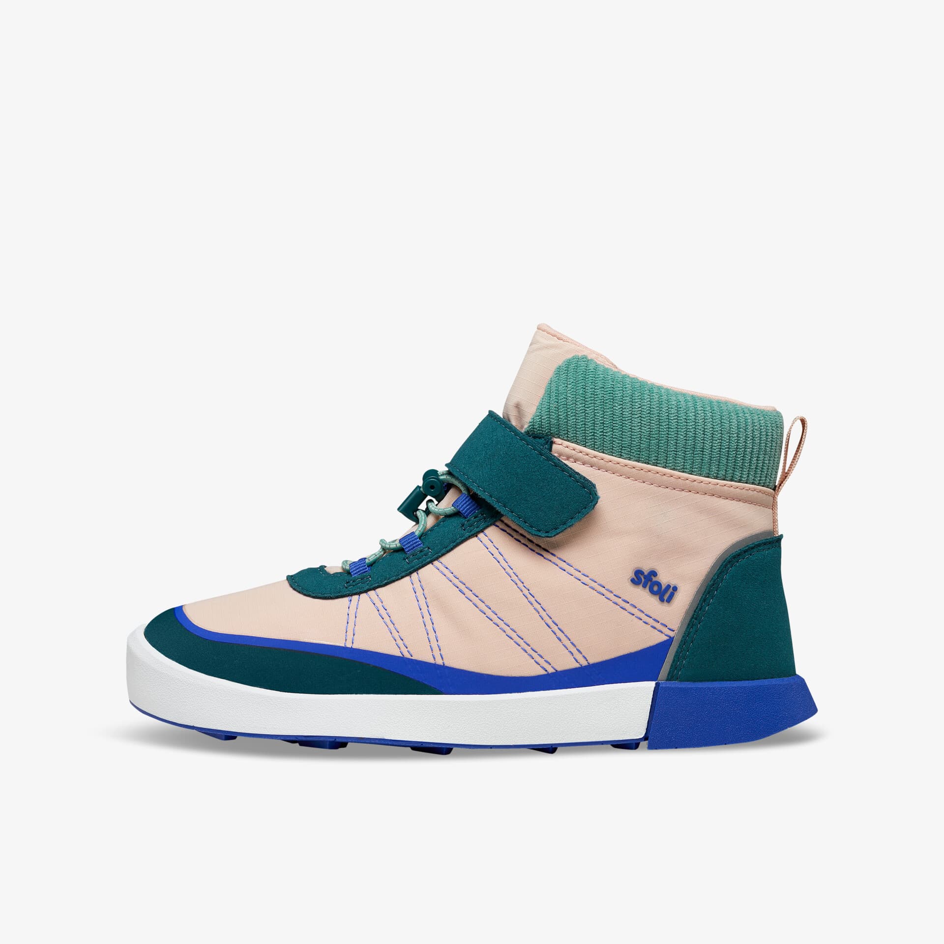 Seitlicher Schuh in Beige und Grün mit Klettverschluss und robuster Sohle für stilvollen Komfort