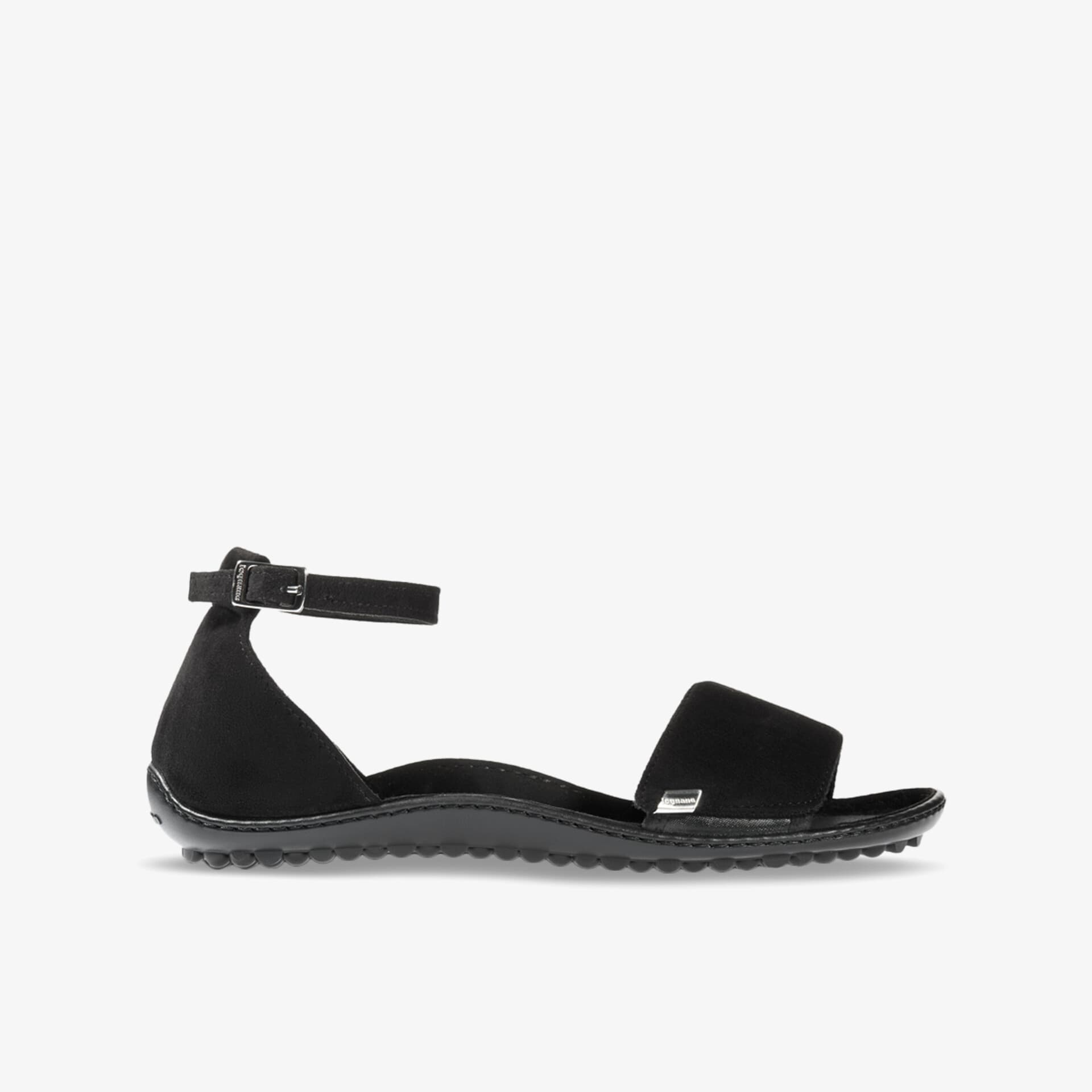 Elegante schwarze Sandale mit verstellbarem Knöchelriemen und rutschfester Sohle, ideal für Komfort und Stil.